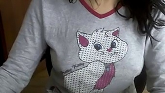 Charming Turkish Webcam Performer'S Solo Show