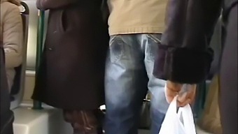 קיטי ג'יין מקבלת זיון כפול ברצף