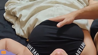 Intenzivní Stimulace Bradavek Vede K Několika Orgasmům - Neomezené Potěšení