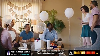 אורגיה לא מכוונת: קייסי קלברט מקבלת חדירה כפולה כדי לרפא שעמום עם כתוביות בצרפתית